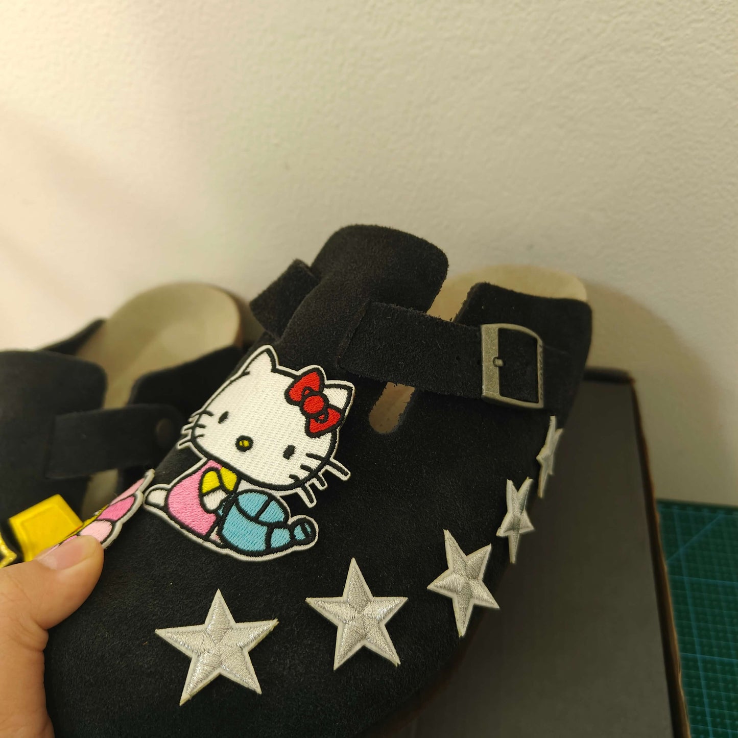Black Kitty Design Clogs
